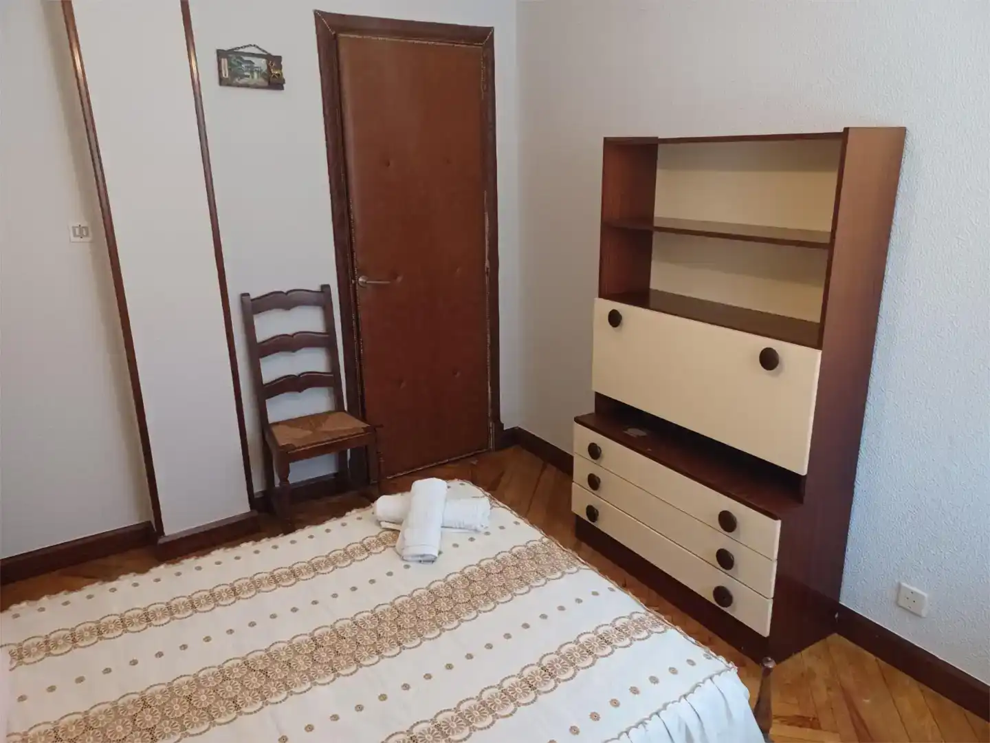 Dormitori de Pis de lloguer en Barakaldo  amb Parquet, Traster i Moblat
