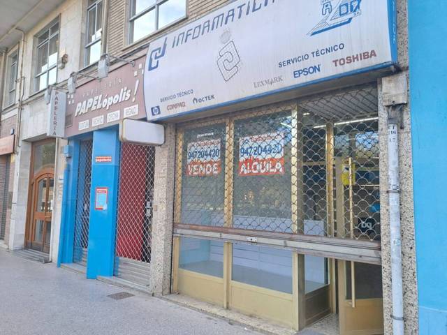 Local comercial en Venta en Avenida CANTABRIA en Reyes Católicos
