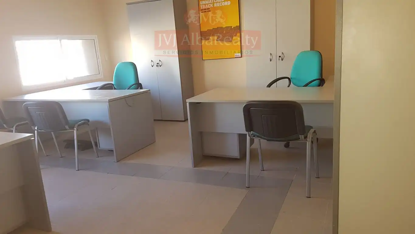 Büro zur Miete in Albacete mit Klimaanlage und Möbliert