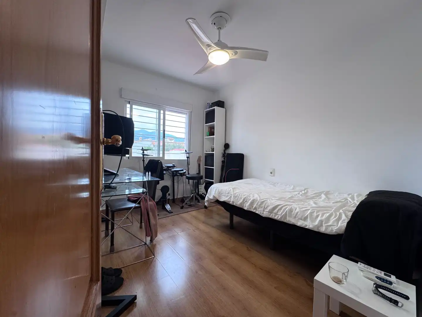 Habitación de Casa adosada en venta en Benicasim / Benicàssim con Aire acondicionado, Calefacción y Jardín privado