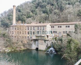 Vista exterior de Nau industrial en venda en Sant Joan Les Fonts