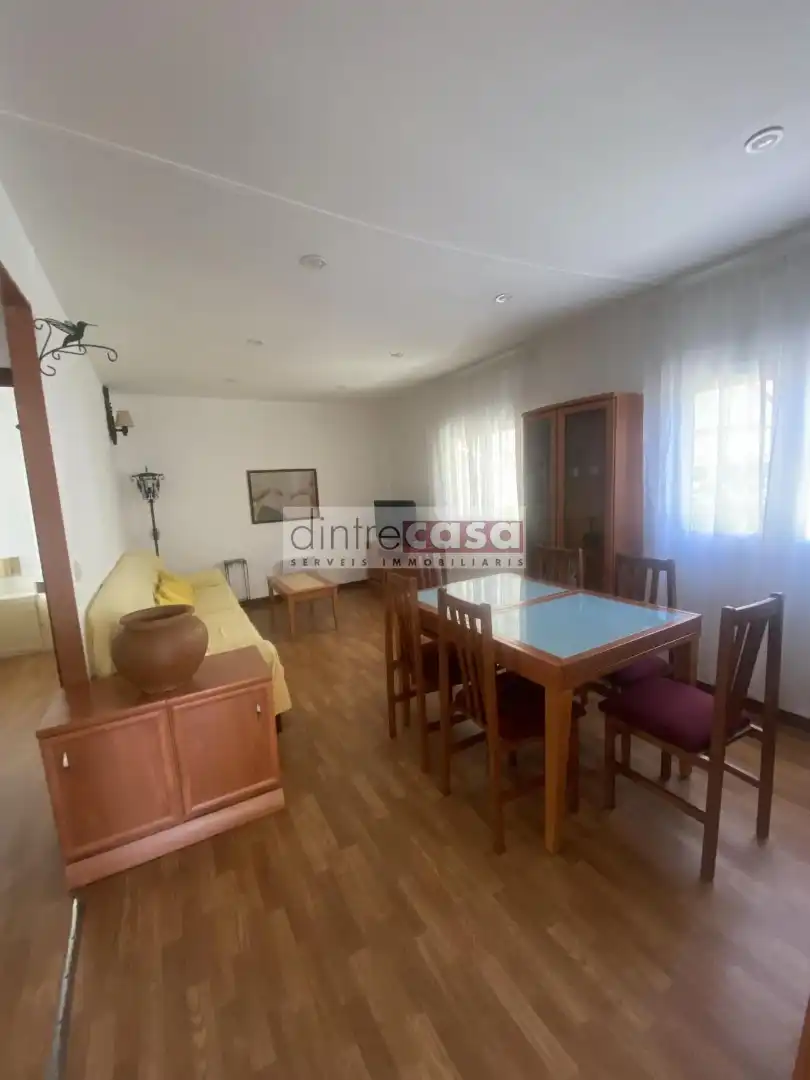 Sala d'estar de Casa o xalet en venda en Tordera amb Calefacció, Jardí privat i Parquet