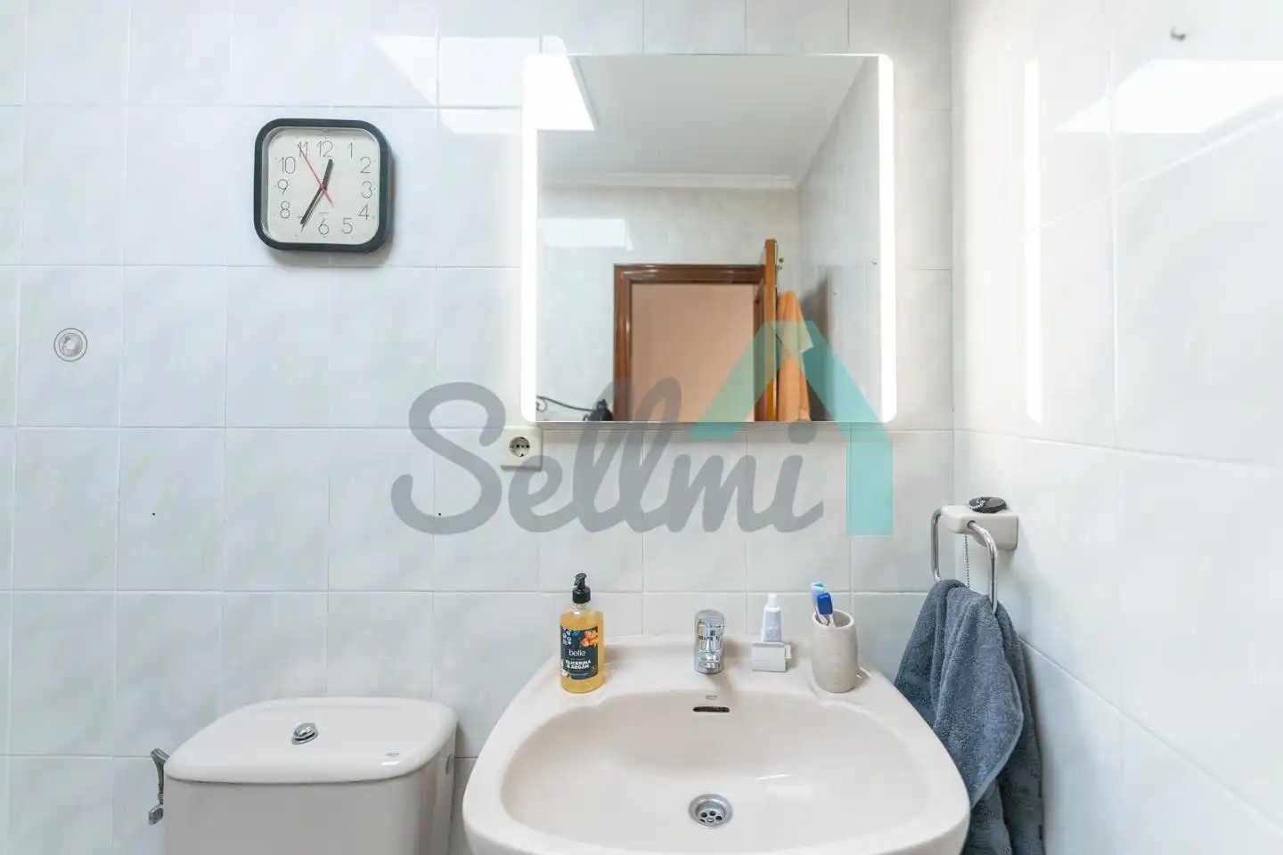 Badezimmer von Maisonette zur Miete in Oviedo  mit Heizung, Parkett und Terrasse