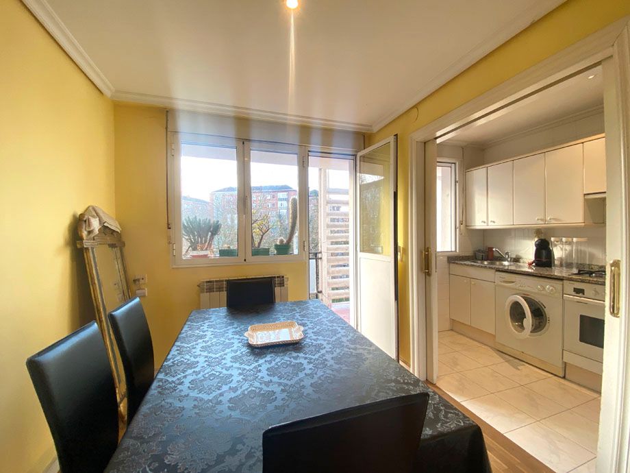 Kitchen of Flat for sale in Vitoria - Gasteiz  with Heating, Parquet flooring and Terrace