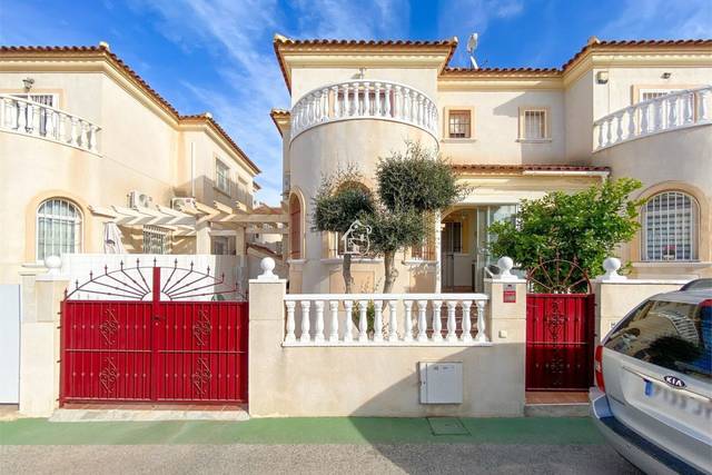 Casa adosada en Alquiler en Parque Acuático - Sector 25