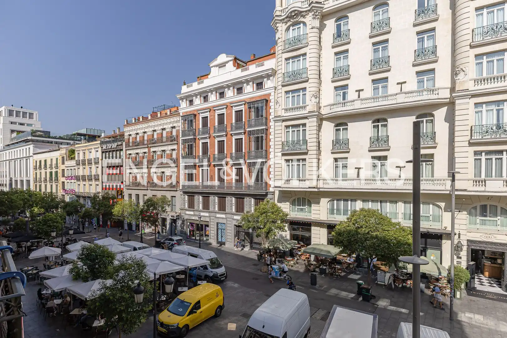 Exterior view of Flat for sale in Madrid  with Air Conditioner, Heating and Parquet flooring