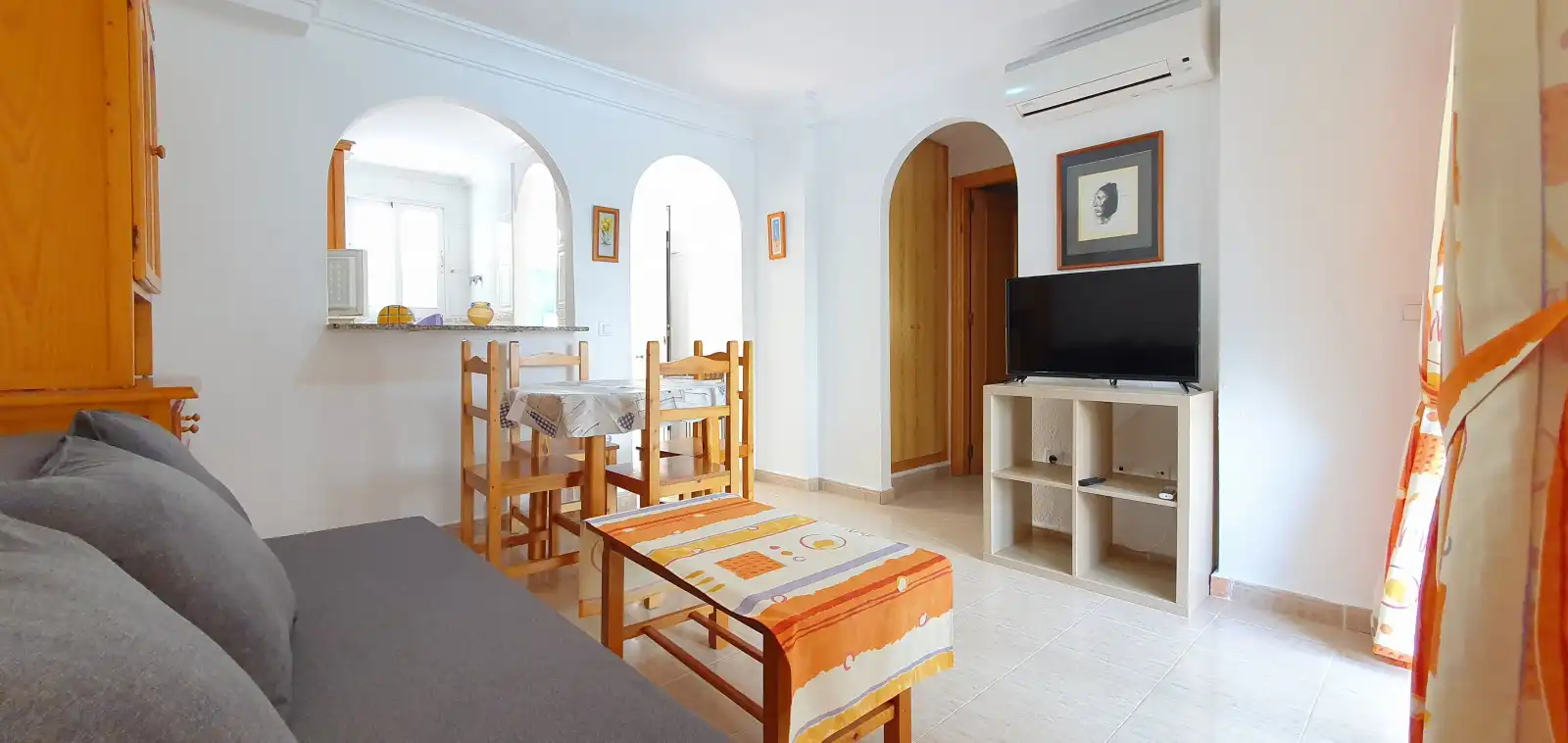 Sala d'estar de Apartament de lloguer en Dénia amb Aire condicionat, Calefacció i Terrassa