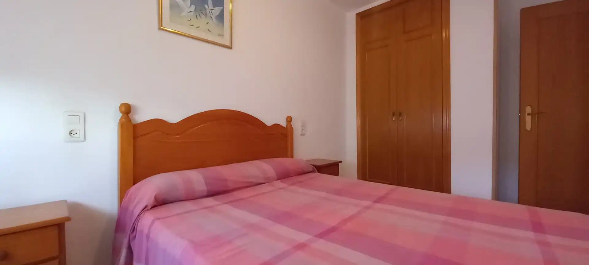 Habitación de Apartamento de alquiler en Gandia con Terraza, Amueblado y Horno