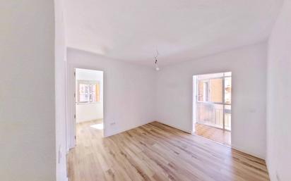 Bedroom of Apartment to rent in  Madrid Capital  with Oven and Pets allowed
