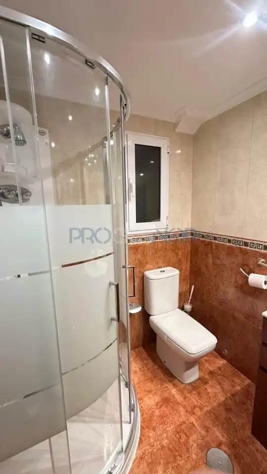 Baño de Piso en venta en León Capital  con Calefacción, Terraza y Amueblado