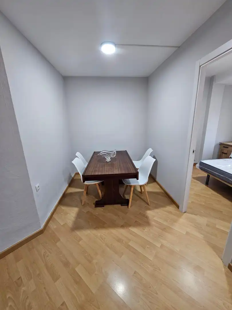 Room in Calle CANIGO, Ciudad Jardín