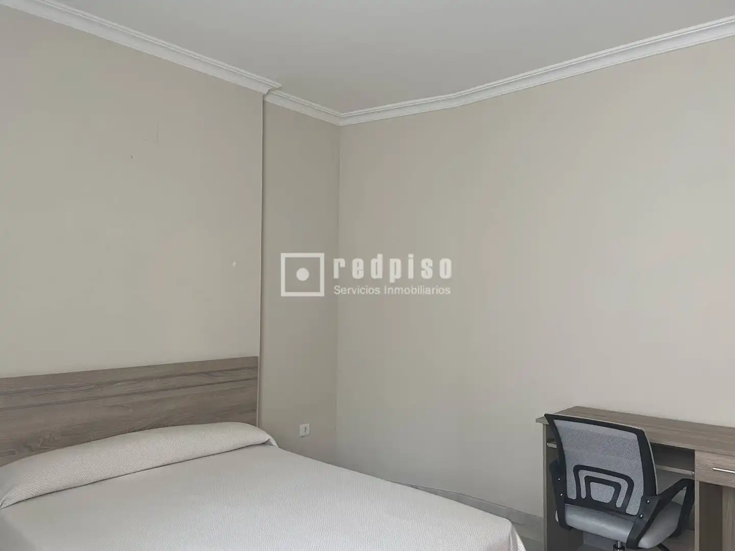 Bedroom of Flat for rent in Sevilla  with Air Conditioner, Terrace and Furnished