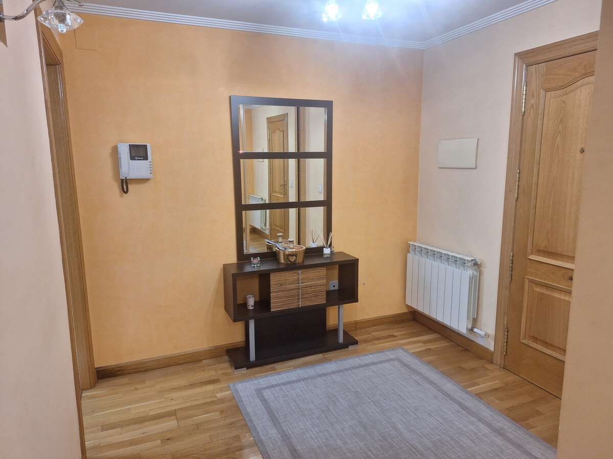 Apartament de lloguer en León Capital  amb Calefacció, Terrassa i Traster