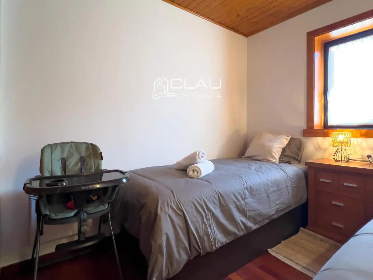 Habitación de Piso de alquiler en Osséja con Calefacción, Jardín privado y Parquet
