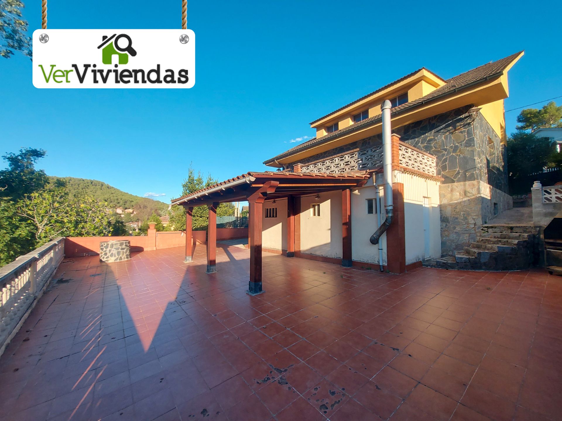 Exterior view of House or chalet for sale in Torrelles de Llobregat  with Heating, Private garden and Terrace