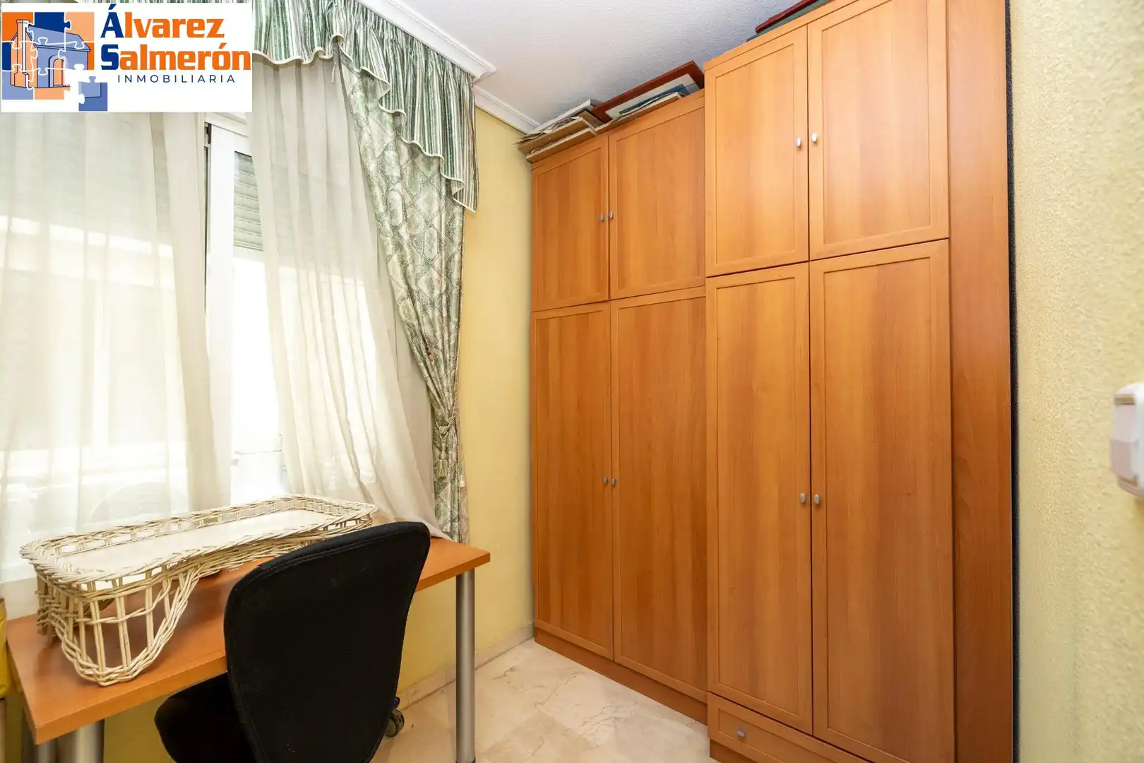 Bedroom of Flat for sale in Granada