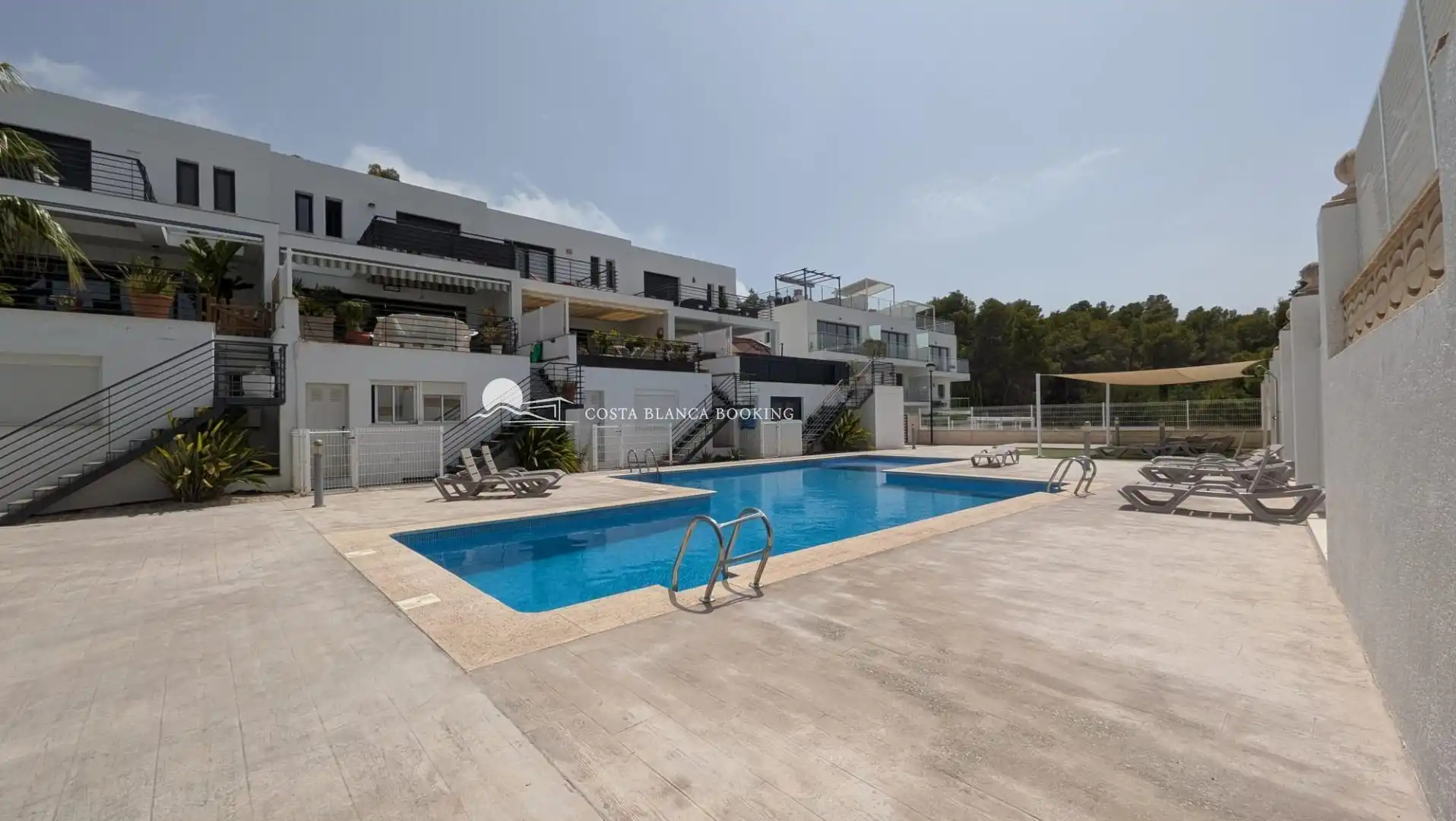 Piscina de Casa adosada en venda en L'Alfàs del Pi amb Piscina comunitària