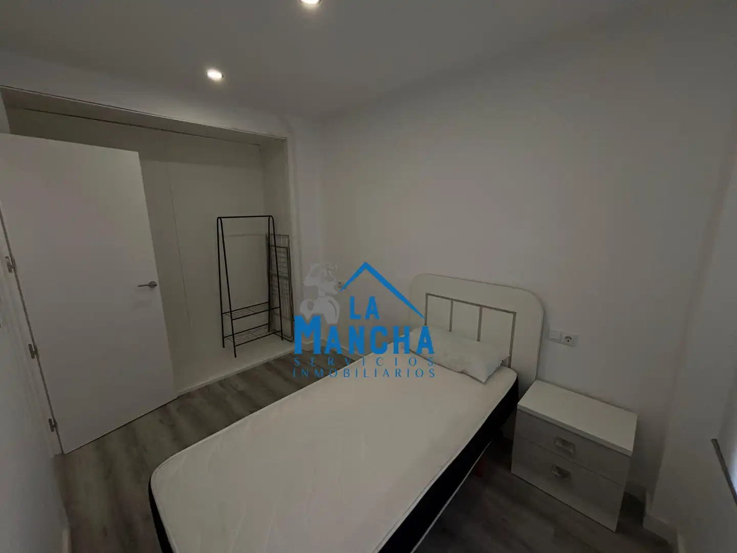 Bedroom of Flat for sale in Albacete  with Air Conditioner, Heating and Furnished