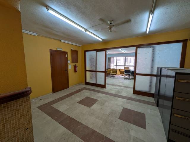 Local comercial en Venta en Avenida de la Mare de Déu del Lledó, 15 en Plaza Illes Columbretes