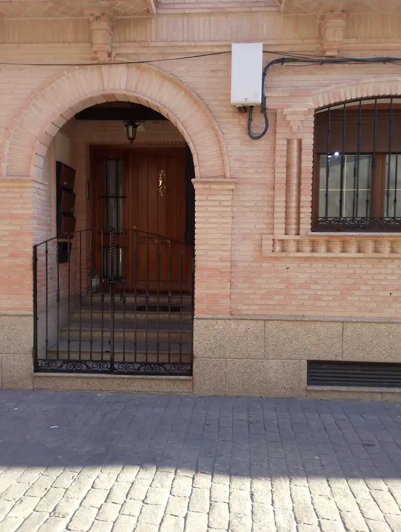 Außenansicht von Wohnung zum Verkauf in Escalona mit Klimaanlage