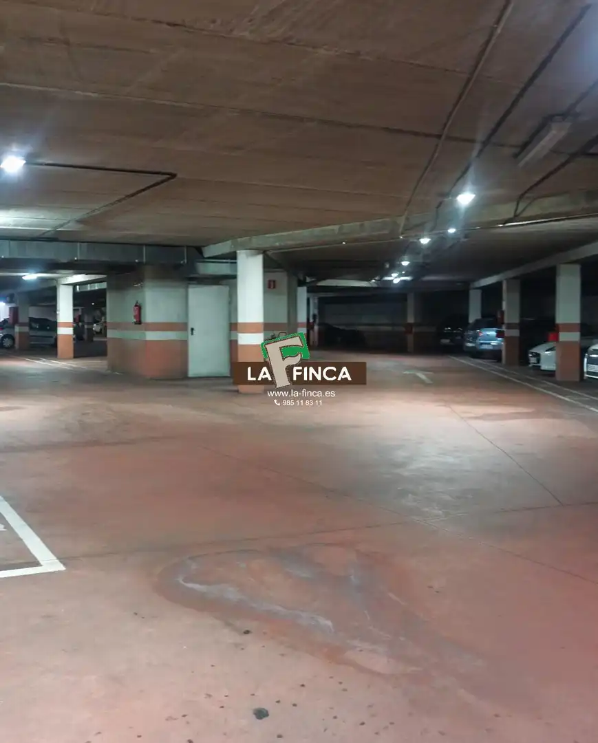 Parking de Garaje en venta en Oviedo 