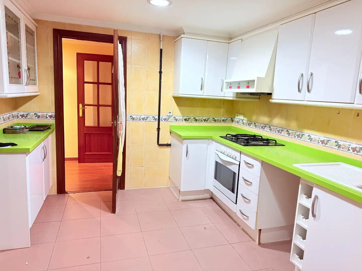 Cocina de Piso en venta en Valencia con Parquet y Terraza