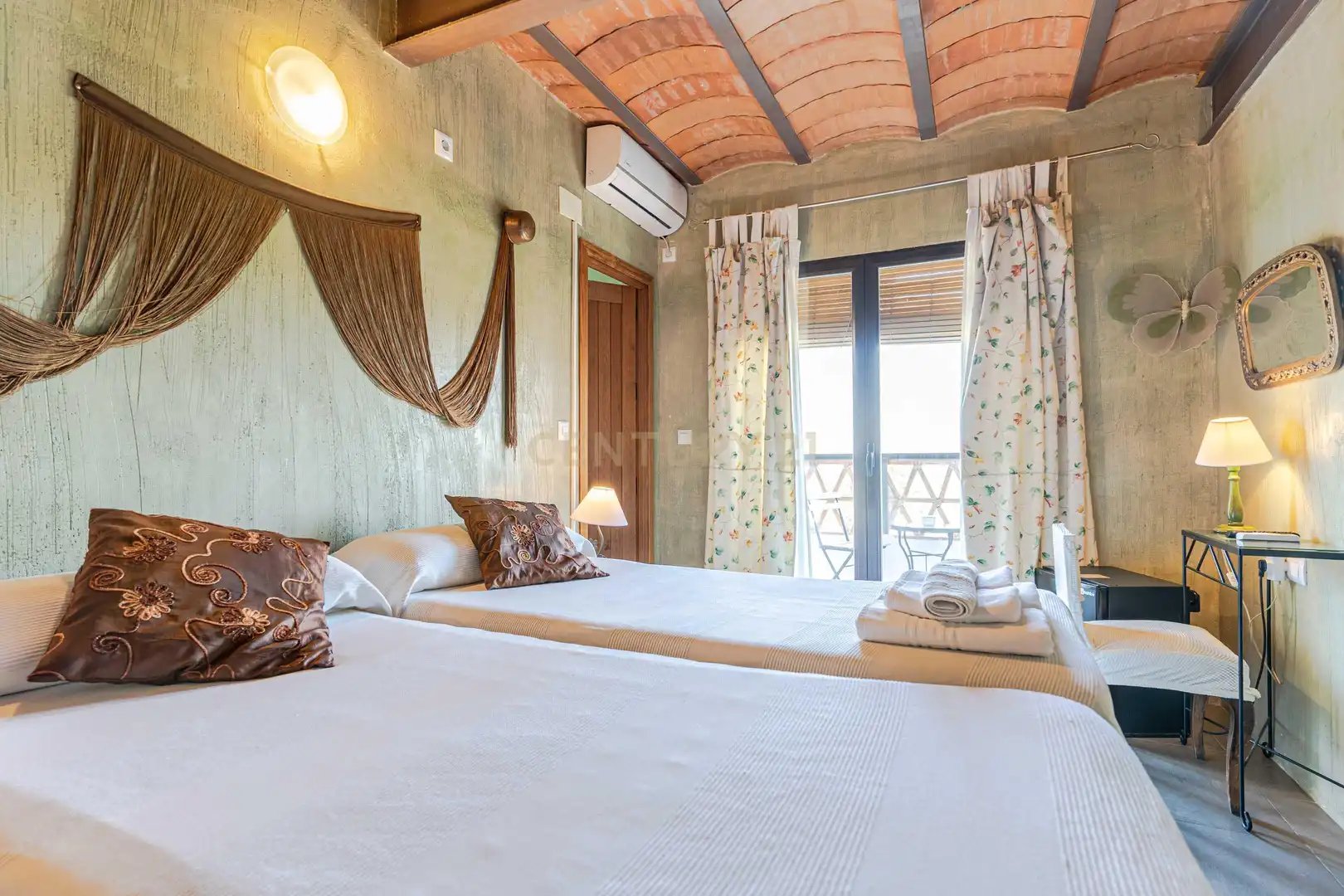 Bedroom of Houses for sale in Pinos Genil  with Air Conditioner, Private garden and Furnished