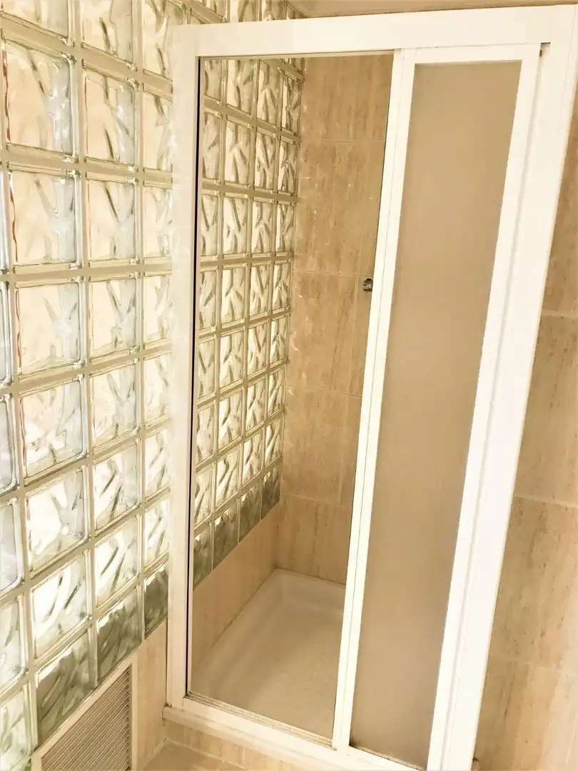 Bathroom of Apartments for rent in El Campello  with Private garden, Balcony and Community pool