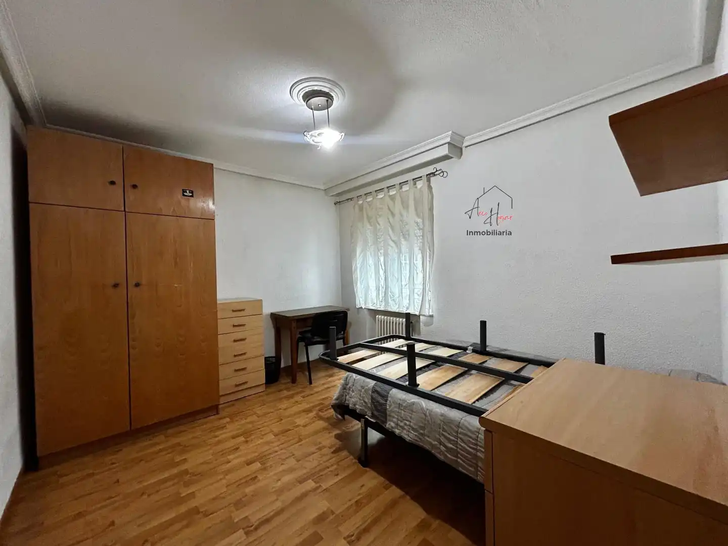 Bedroom of Flat for rent in Salamanca  with Heating, Furnished and Balcony