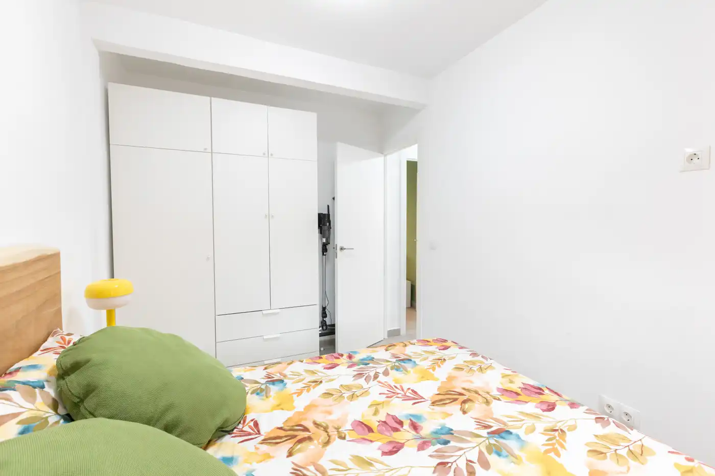 Schlafzimmer von Wohnung zur Miete in Madrid mit Klimaanlage, Heizung und Möbliert