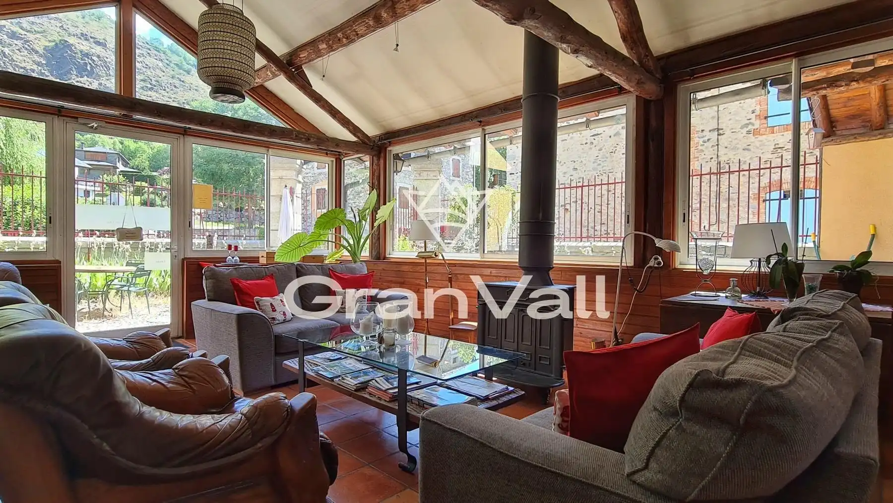 Edificio en venta en Latour - de - Carol