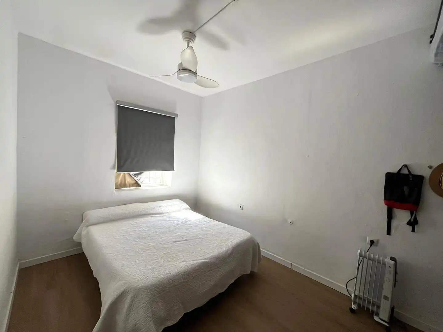 Schlafzimmer von Erdgeschoss zur Miete in Barbate mit Möbliert