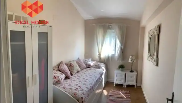 Dormitori de Finca rústica en venda en Villacastín amb Jardí privat, Terrassa i Moblat