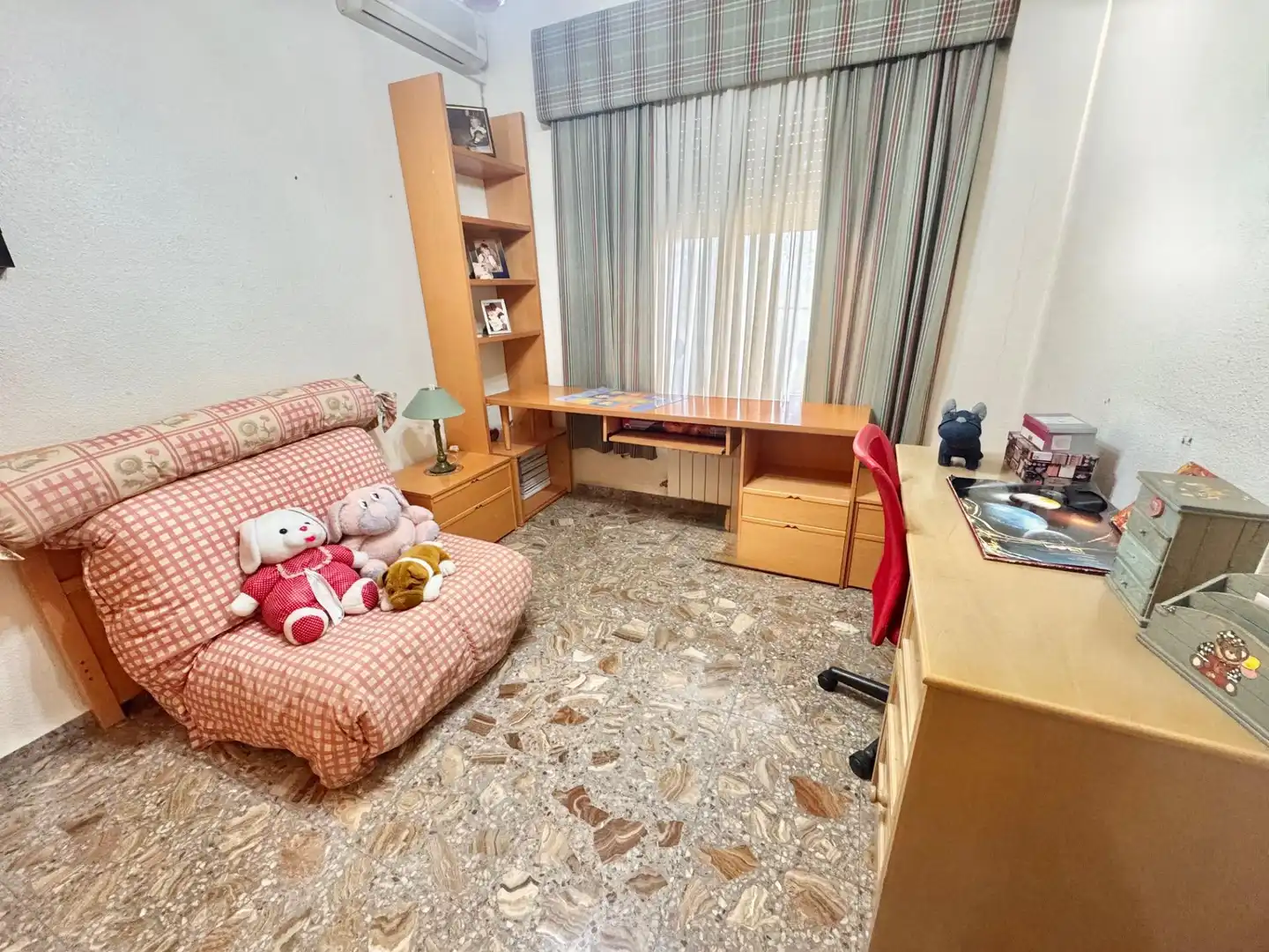 Dormitori de Casa o xalet en venda en Orihuela amb Aire condicionat, Calefacció i Jardí privat