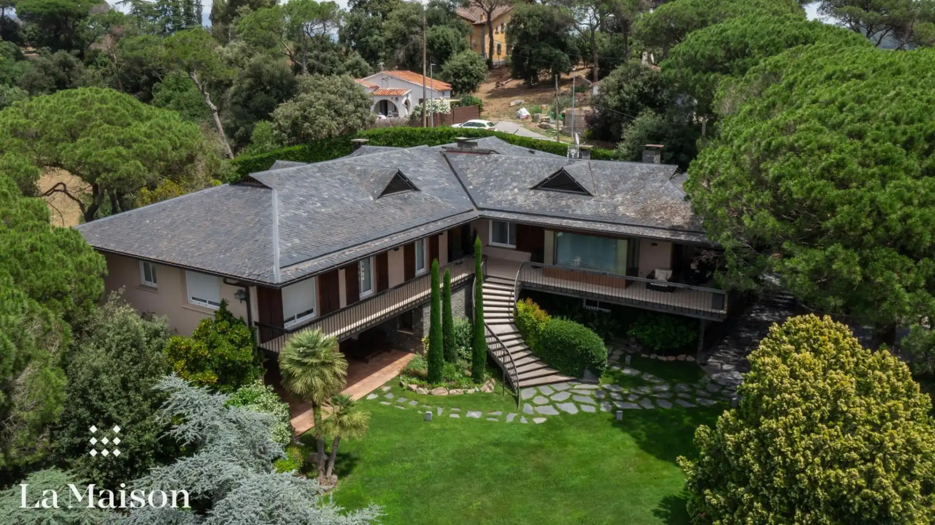 Vista exterior de Casa o xalet en venda en La Roca del Vallès amb Calefacció, Jardí privat i Traster