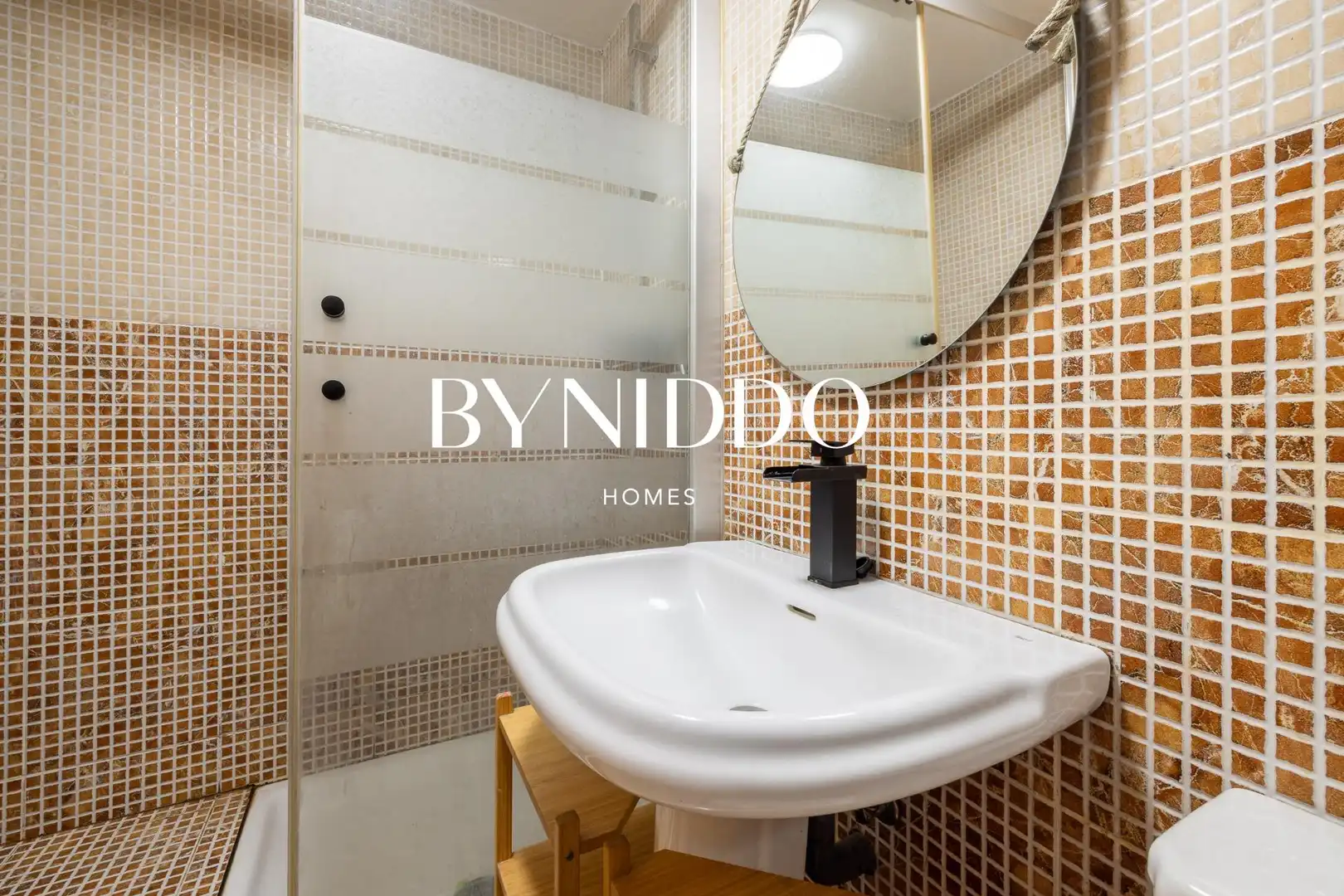Bathroom of Flat for sale in Rubí