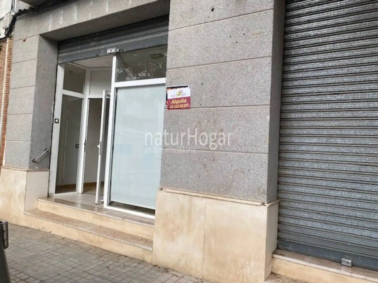 Local comercial en alquiler en Calle 6