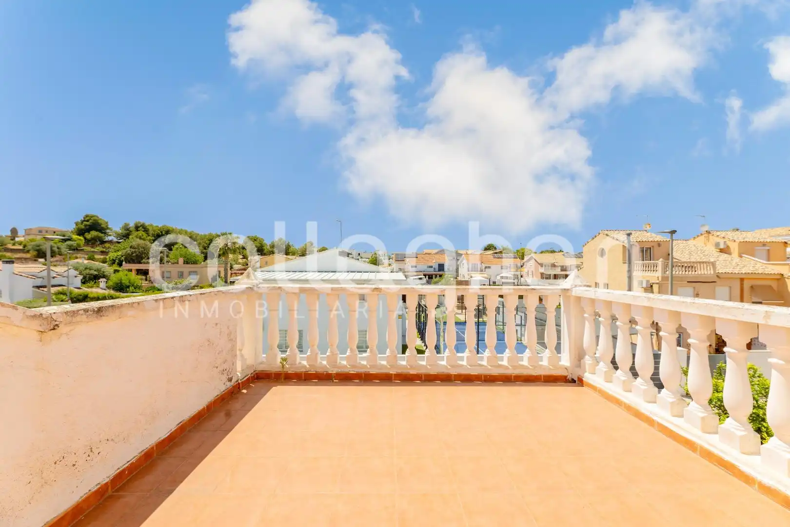 Terrassa de Casa adosada en venda en La Pobla de Vallbona amb Aire condicionat, Jardí privat i Terrassa