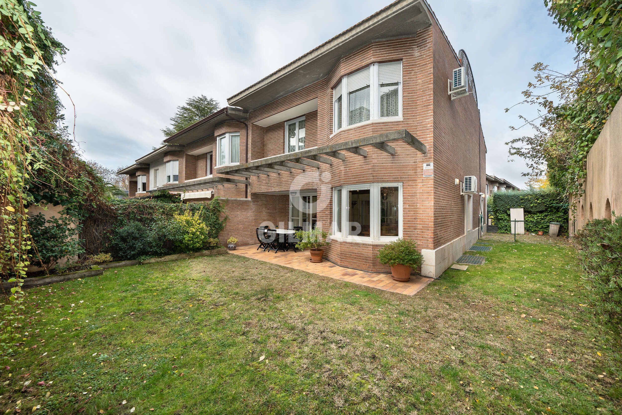 Jardí de Casa adosada en venda en  Madrid Capital amb Calefacció, Jardí privat i Piscina