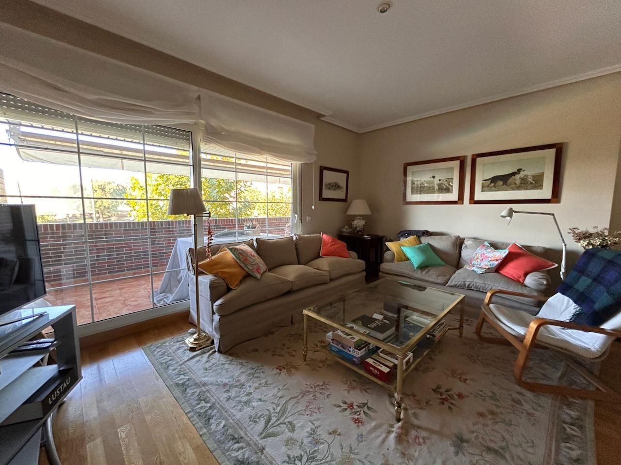 Living room of Flat for sale in Majadahonda  with Air Conditioner, Private garden and Terrace