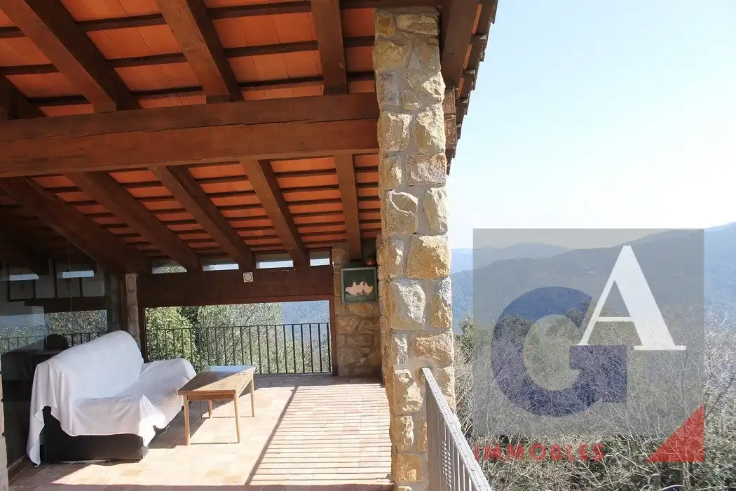 Casa rústica amb terrassa en venda a Sant Joan Les Fonts, imagen 49