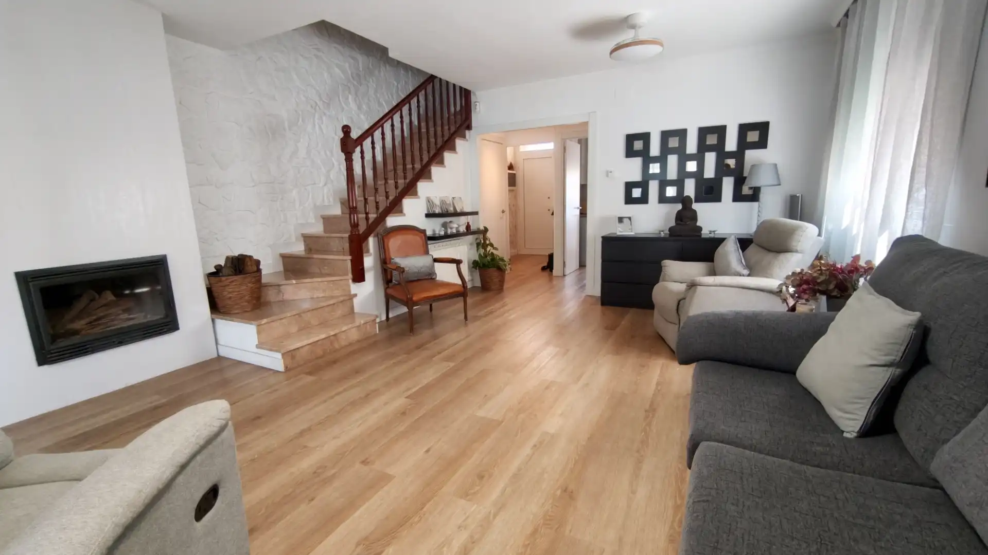 Sala de estar de Casa adosada en venta en Sant Salvador de Guardiola con Calefacción, Jardín privado y Parquet