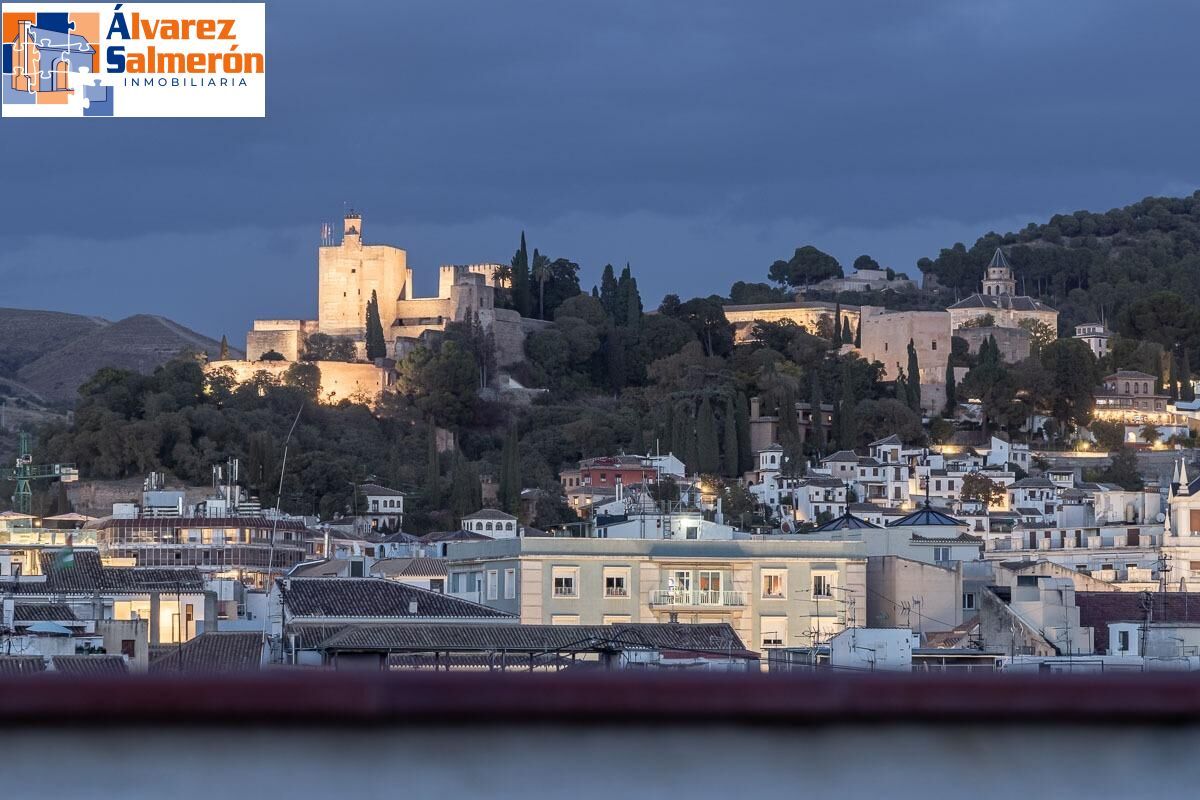 Exterior view of Duplex for sale in  Granada Capital  with Heating, Terrace and Balcony