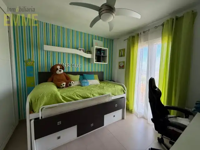 Dormitori de Casa o xalet en venda en Ronda amb Aire condicionat, Calefacció i Jardí privat