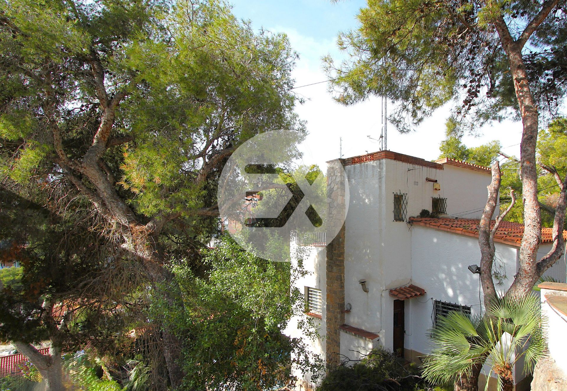 Vista exterior de Casa o chalet en venta en Castelldefels con Jardín privado y Piscina