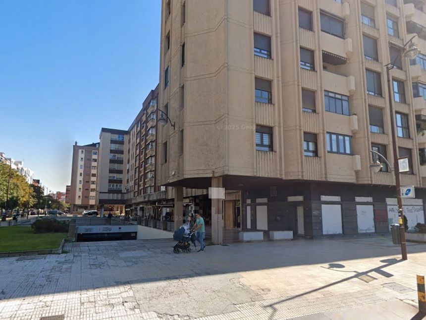 Exterior view of Garage to rent in Burgos Capital  with Alarm