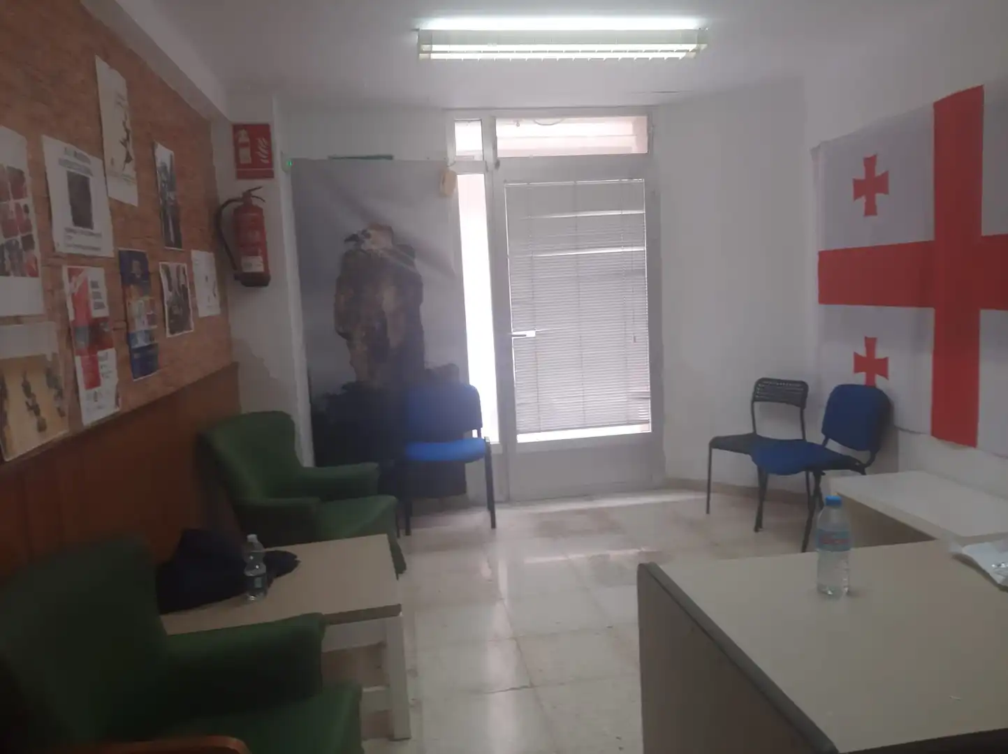 Local en venta en Alicante / Alacant con Aire acondicionado y Amueblado