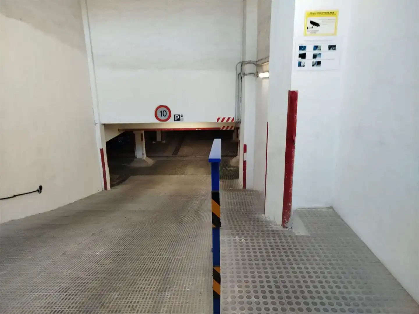 Aparcament de Pis en venda en Cartagena amb Aire condicionat i Balcó