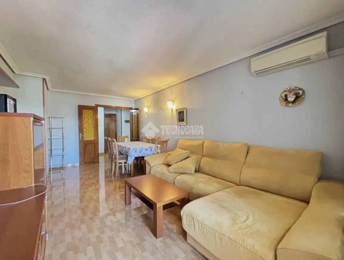 Sala d'estar de Pis en venda en Madrid amb Aire condicionat i Calefacció