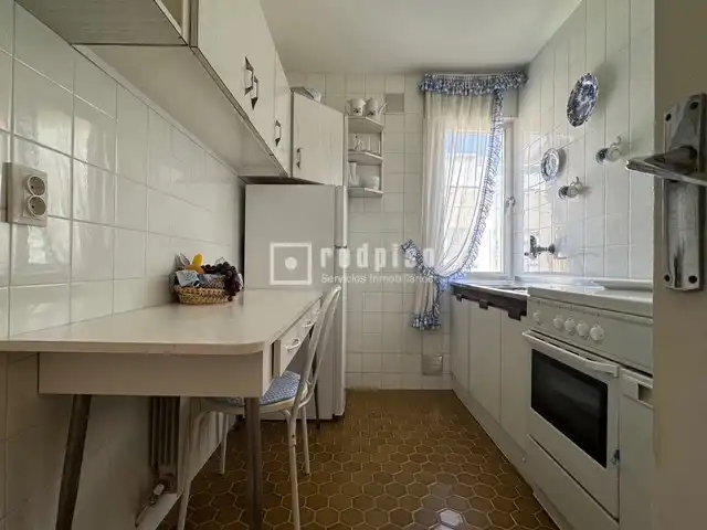 Kitchen of Flat for sale in Madrid  with Parquet flooring and Terrace